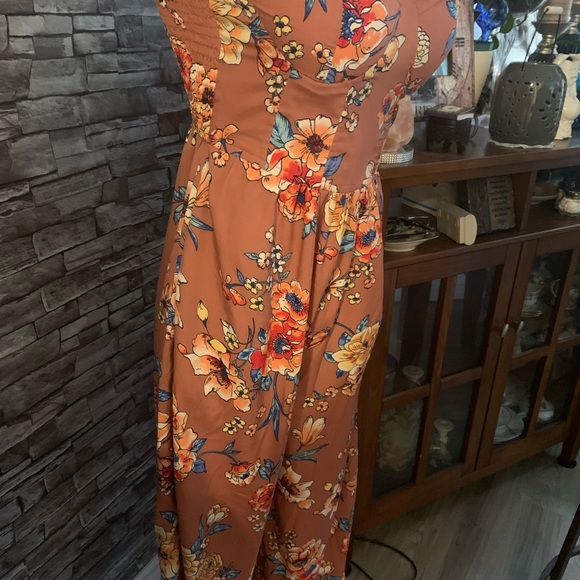 A floral nude pink wide leg jumper - Picture 3 of 6